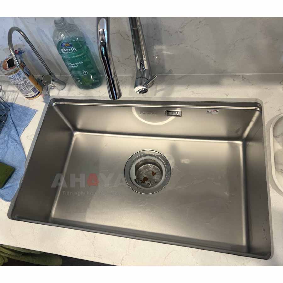 Bồn rửa chén Konox Tari 7648SM thực tế