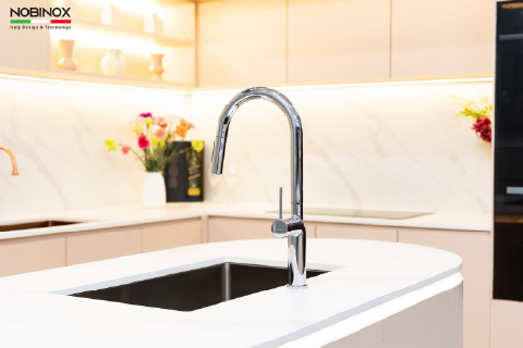 Vòi rửa chén Nobinox ADORA NX990 - thực tế2